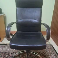 صندلی چرخدار اداری
