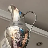 پارچ قدیمی مسی نیاز به تعمیر