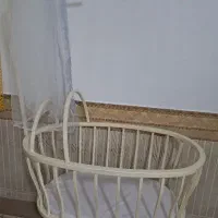 گهواره نوزاد (تخت بغل مادر)