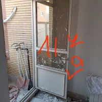 درب و پنجره آهنی سالم