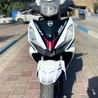 لاکی 185