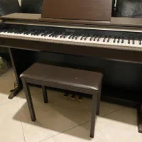 پیانو دیجیتال ژاپنی کاسیو مبله سه پدال در حد آکبند