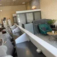 کارمند تلفنی دفتر کامیون و کامیونت