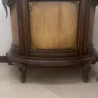 ویترین کنسول دار