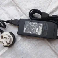 شارژر لب تاب