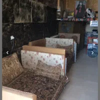 تخت چهار نفره اهنی به همراه پالت کف قالی و پشتی