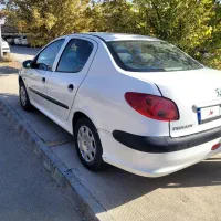 خودروی ۲۰۶sd v8