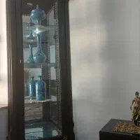 بوفه چوبی و همراه با وسایل