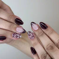 کاشت ناخن ۲۵۰|خدمات آرایشگری و زیبایی|بروجرد, |دیوار