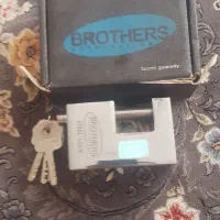 قفل کتابی نونو|ابزارآلات|ری, علایین|دیوار