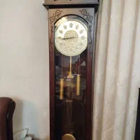 ساعت پایه دار