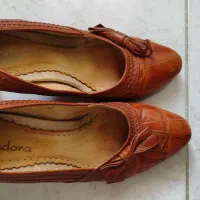 کفش چرم زنانه عسلی برندپاندورا