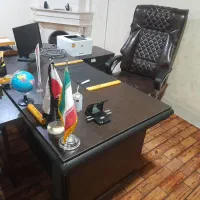 فروش صندلی و میز کنفرانسی در حد نو