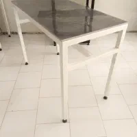 میز کار و نمایش محصولات