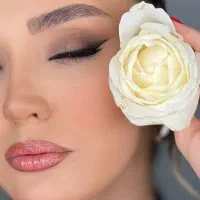 خدمات تخصصی میکاپ و شینیون و خدمات تخصصی عروس