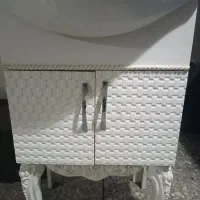 روشویی کابینتی و روشویی پایه دار سالم