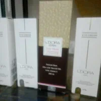 لدورا|آرایشی، بهداشتی، درمانی|نیمبلوک, |دیوار