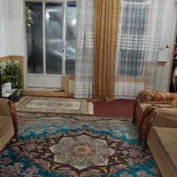 حیاط دار تمیز