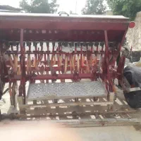 ادوات کشاورزی|ماشین‌آلات صنعتی|خنج, |دیوار