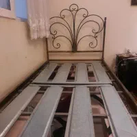 تخت خواب یک نفره آهنی با سرتخت فرفورژه|تخت و سرویس خواب|گرمدره, |دیوار