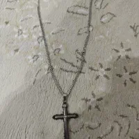 گردن‌بند صلیب به شرط سالم بودن