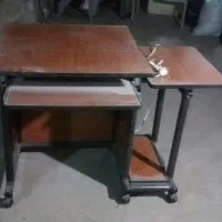 میز کامپیوتر چوبی