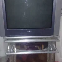 تلویزیون سونی با میز تلویزیون آینه ای