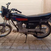 فروش یک موتور هوندا 125 مدل 95 تمیز
