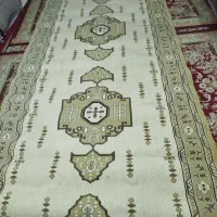 گلیم‌فرش ب