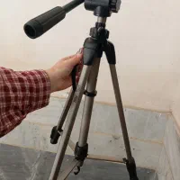 پایه ی دوربین|دوربین عکاسی و فیلم‌برداری|قدس, شهر‌قدس|دیوار