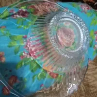 تعدادی بلور ومیوه خوری وشکلات خوری همه نو|ظروف سرو و پذیرایی|رشت, استقامت ۲|دیوار