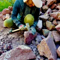 کارگر سنگ تراش با تجربه نیازمندم