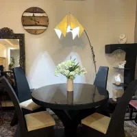 میزنهارخوری۴نفره،زیباشیک،کارکرده سالم،درحونو