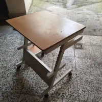 میز چرخ دار کامپیوتر