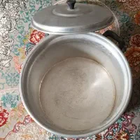 سینی و قابلمه روحی قدیمی جنس ضخیم|ظروف سرو و پذیرایی|اصفهان, تخت فولاد|دیوار