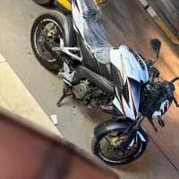 Ns200سواری عالی