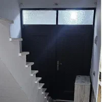 درب ورودی ساختمان