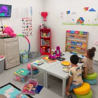 مرکز تخصصی کودک و نوجوان،انگلیسی،فرانسوی
