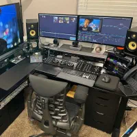 ادمینموگرافیست ادیتورویدئوهوش مصنوعی طراح سایتUIUX