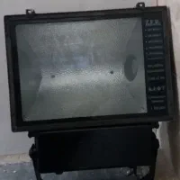 پرژکتور کم‌مصرف و بزرگ