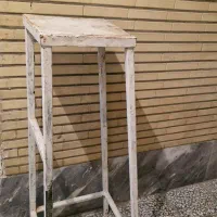 چهار پایه آهنی