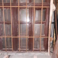 در و پنجره چوبی