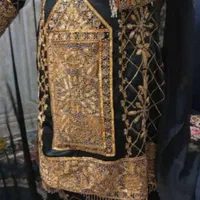 لباس بلوچی تپه ای و گلابتونی|لباس|رودبار (کرمان), |دیوار