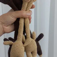 عروسک بافتنی گردن دراز|صنایع دستی و سایر لوازم تزئینی|شیروان (خراسان), |دیوار