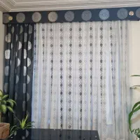 پرده بزرگ با یک پرده کوچک