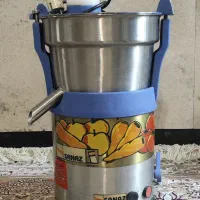 آبمیوه گیری صنعتی بزرگ