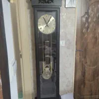 ساعت دیواری. ایستاده