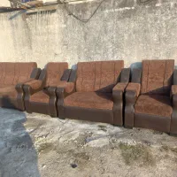 یک دست مبل راحتی ۷ نفره با چوب گردو|مبلمان خانگی و میز عسلی|نور, |دیوار