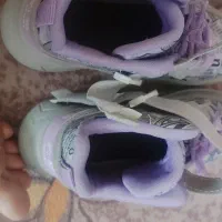 یک جفت کفش دخترانه سایز 35 نونو|کفش و لباس بچه|قم, قلعه کامکار|دیوار