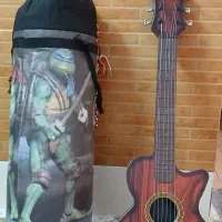گیتار وکیسه بوکس
